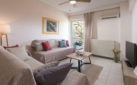 City Apartment With Private Parking